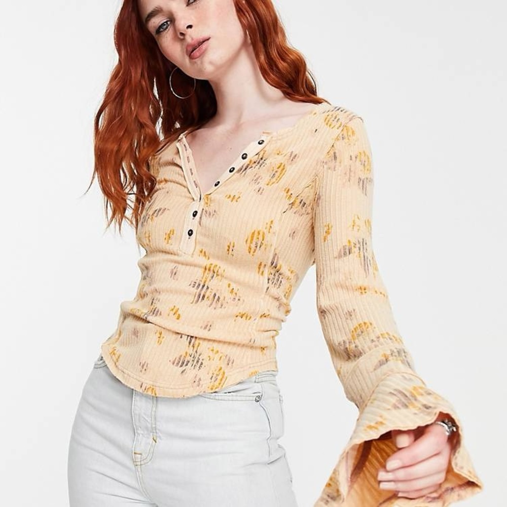 Free People Womens Layer Me Thermal
Henley Just Peachy Combo Top Floral S